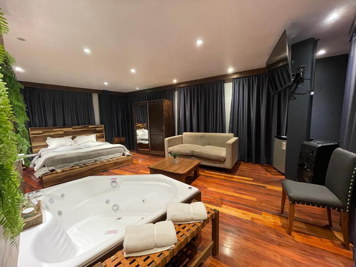Patio Del Puerto Hotel Boutique بورتوريكو المظهر الخارجي الصورة